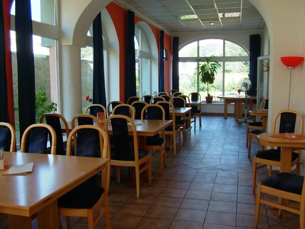Hotel Filip Ceske Budejovice Bagian luar foto