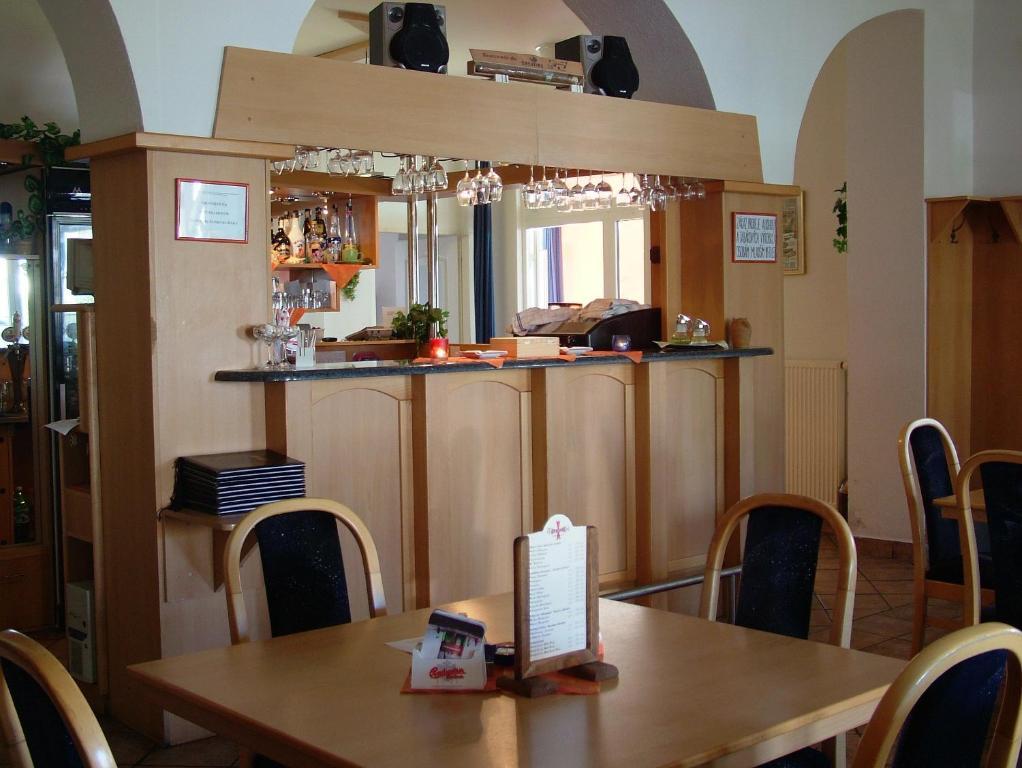 Hotel Filip Ceske Budejovice Bagian luar foto