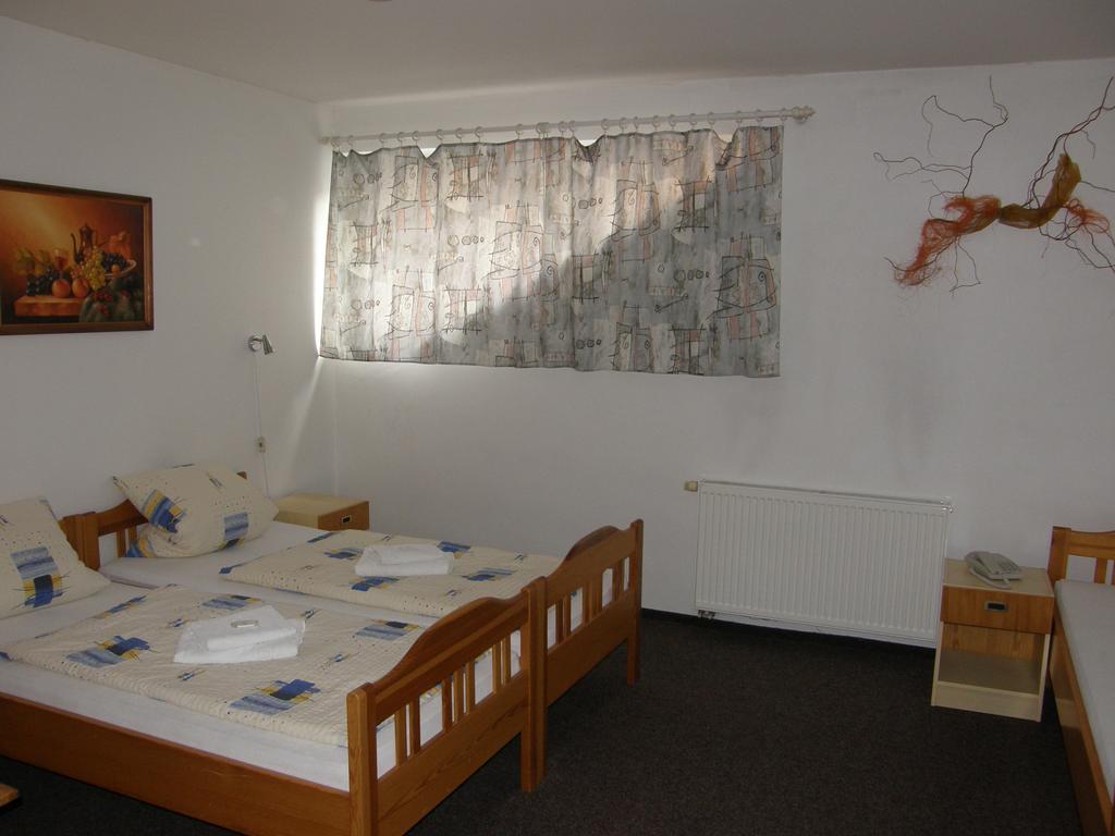 Hotel Filip Ceske Budejovice Ruang foto